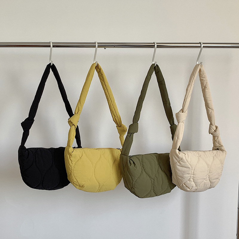 Vintage Pleated Women Bag 2023 New Autumn Winter Fashion Armpit Crossbody Bag Foreign Casual Nylon Dumplings Bag Tide