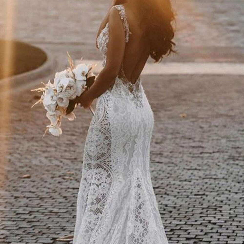 Women Crystal Beaded Mermaid Wedding Dresses 2023 Illusion V Neck Backless Vintage Lace Bridal Gowns Robe de Mariee