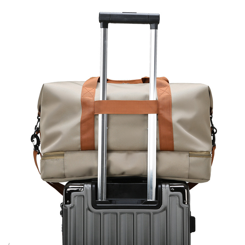 Fashion Men Women Large Capacity Travel Bag Large Capacity Men Sports Bag Waterproof Women Messenger Bag Wet and Dry