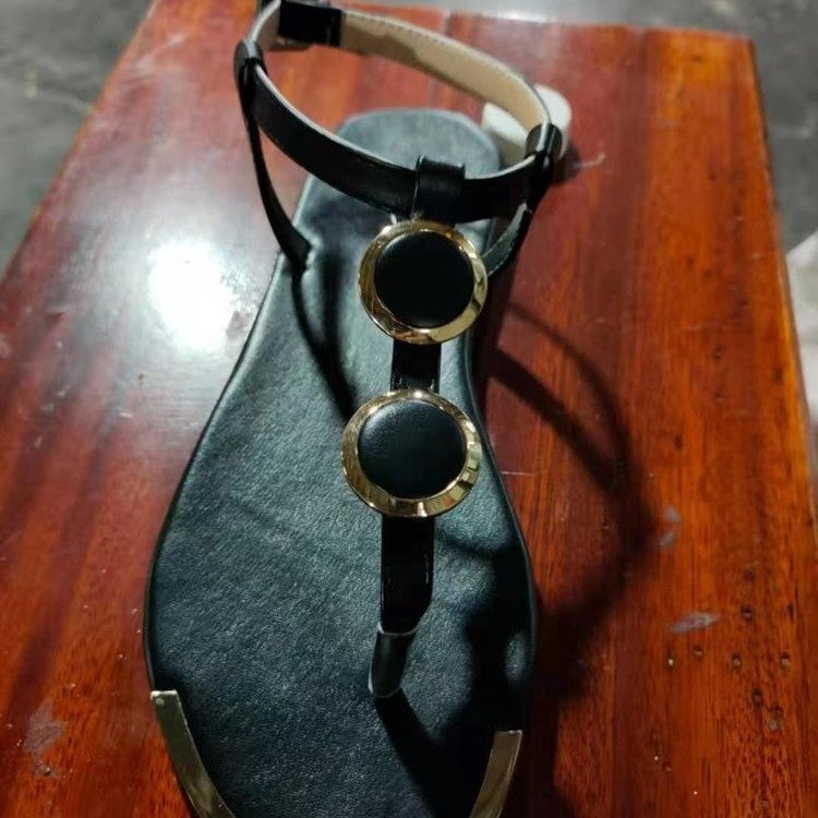 Summer Women Fashion New Casual Beach Outdoor Flip p Sandals Metal Decoration Ladies Flat Shoes Big Size 2023 9713