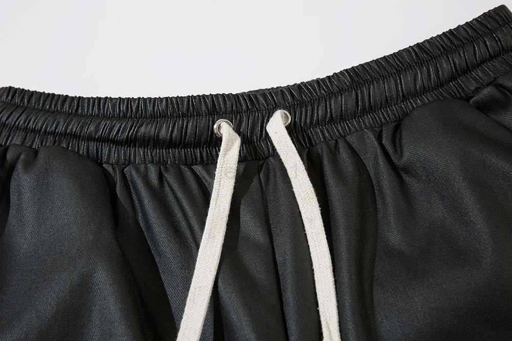 Vintage Black Pu Leather Baggy Shorts for Men Straight Front Big Pockets Casual Summer Drawstring Five Point Pants Oversized M240720