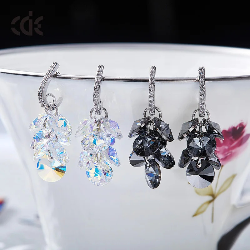Korean womens evening drop earrings tassel rhinestone perforation used for parties and weddings silver ear pins jewelry crystal from Austria 240710