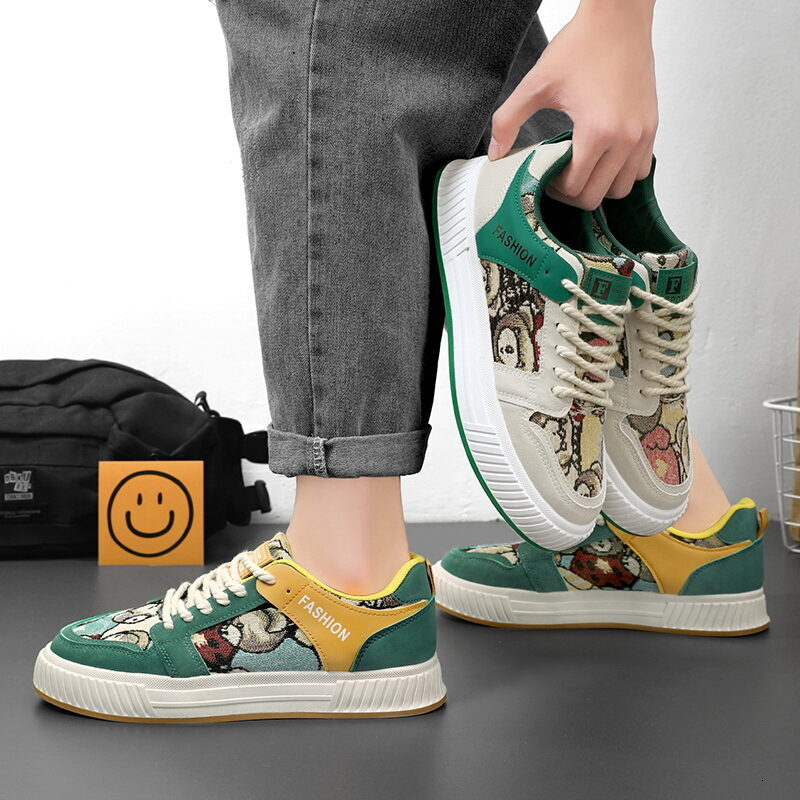 Men's Canvas New Platform Sneakers Trendy Lace-up Bear Skate 2024 Men Street Versatile Casual Shoes Tenis Male