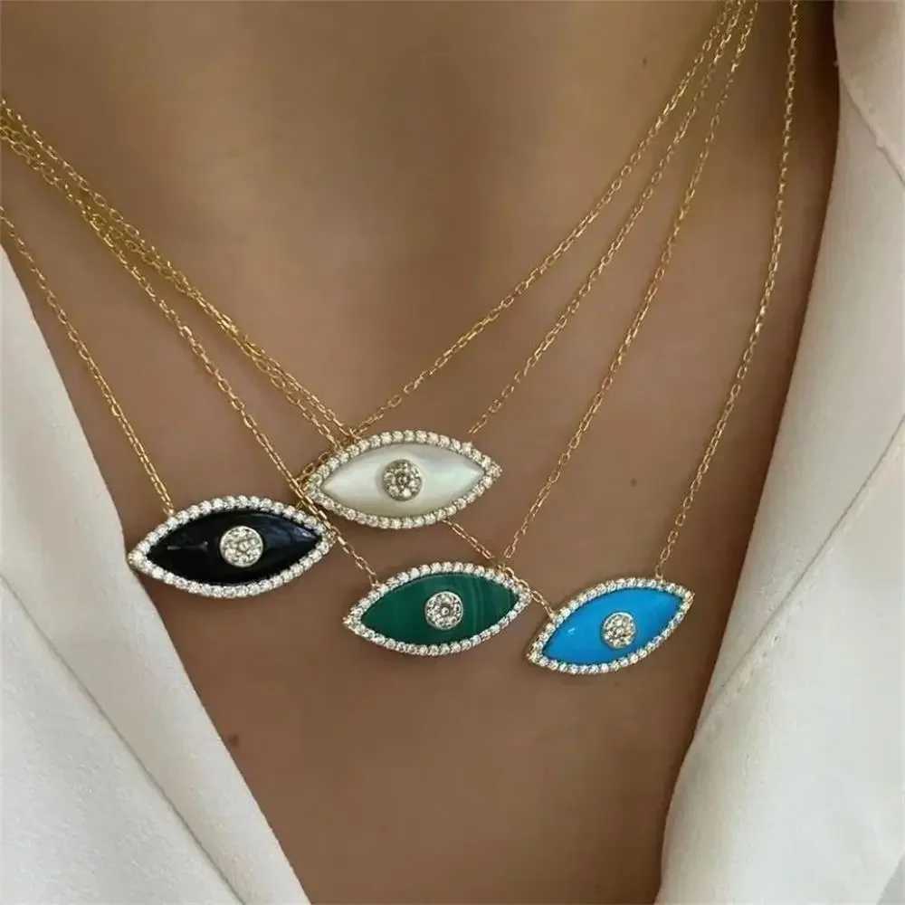 Pendant Necklaces Vintage Trkiye Eye of Evil Opel Pendant Square Multicolor Crystal Snake Chain Necklace Shiny CZ Pearl Cross Necklace Jewelry J240719