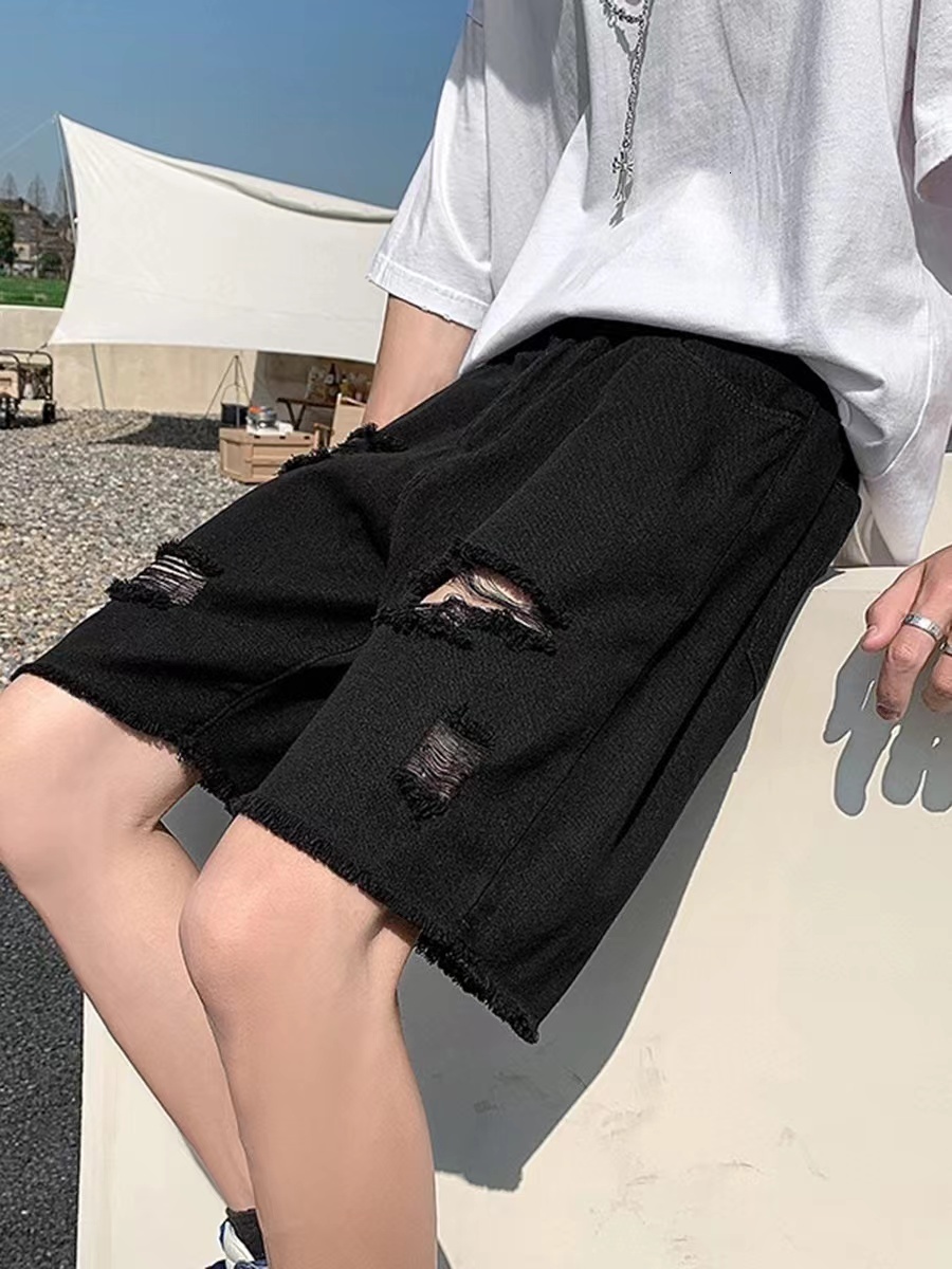 Hairy and ripped denim shorts for men, with a niche design. Summer thin cut pants, high street trendy ins, five quarter length pants