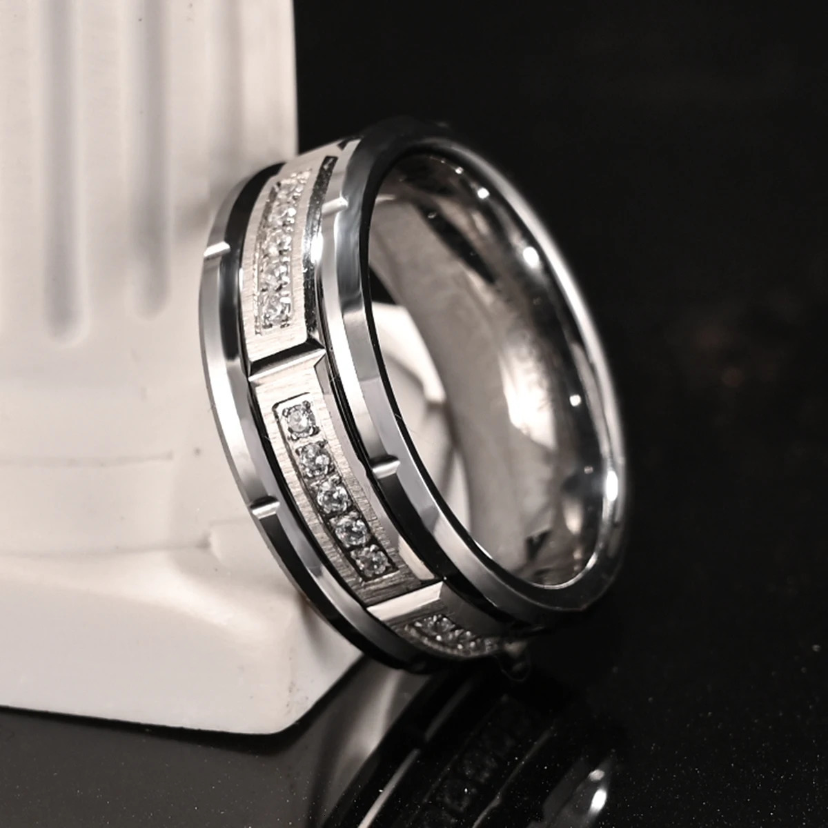 Tungsten Carbide Mens Ring White Zircon 8mm Couple Wedding Ring Fashion Hip Hop Suitable for Daily Wedding Party Wear 240718 - view 6