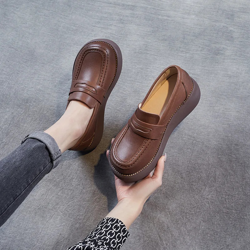 Single Shoe Genuine Leather Loafers Womens Brown Retro Slope Heel Ethnic Style Shoes 240718