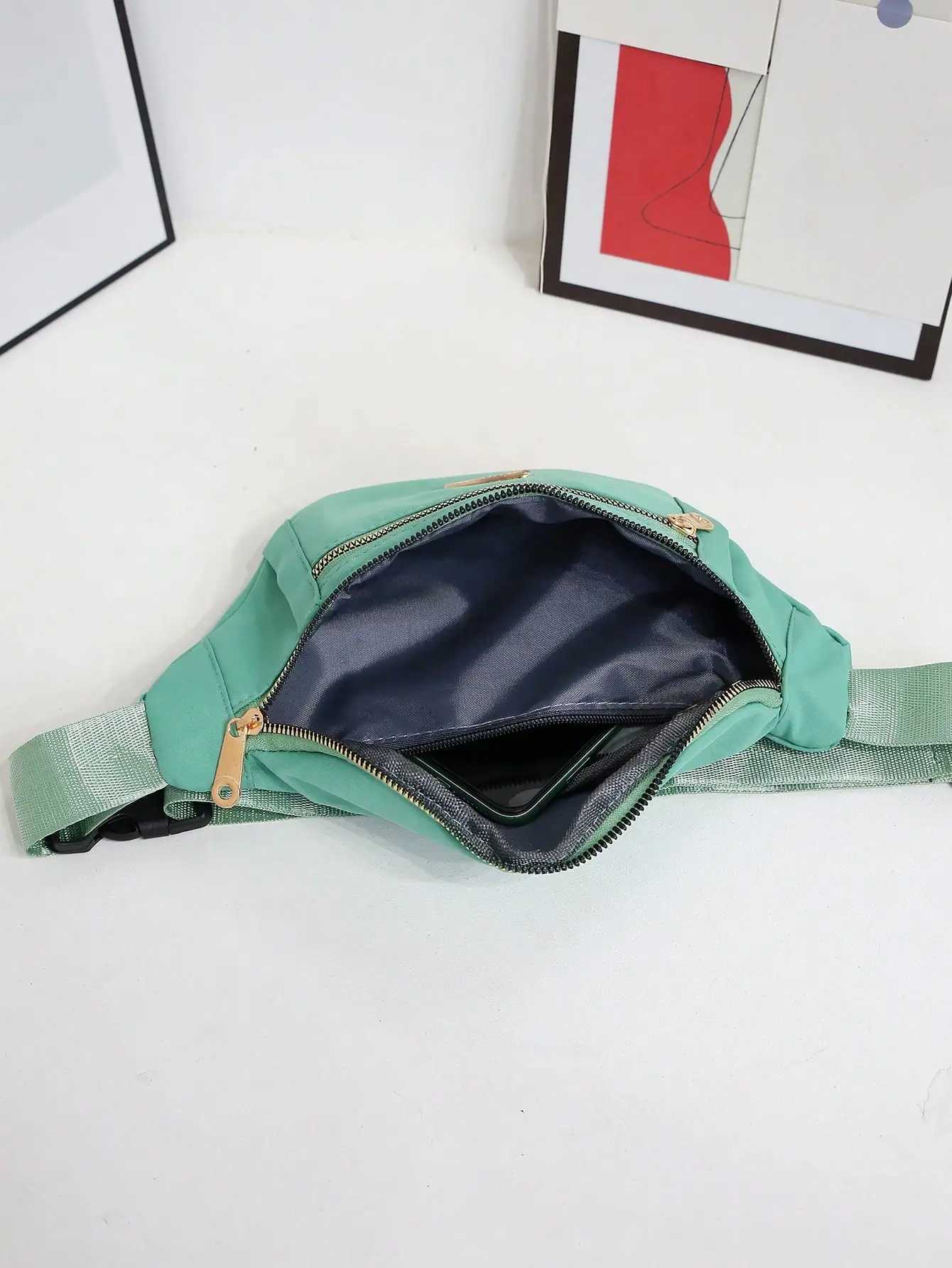 Crossbody Fanny Pack for WomenLarge Waist Bag Hip Bum Bag with Adjustable Strap for Outdoors Workout Traveling Casual RunningXJ240720