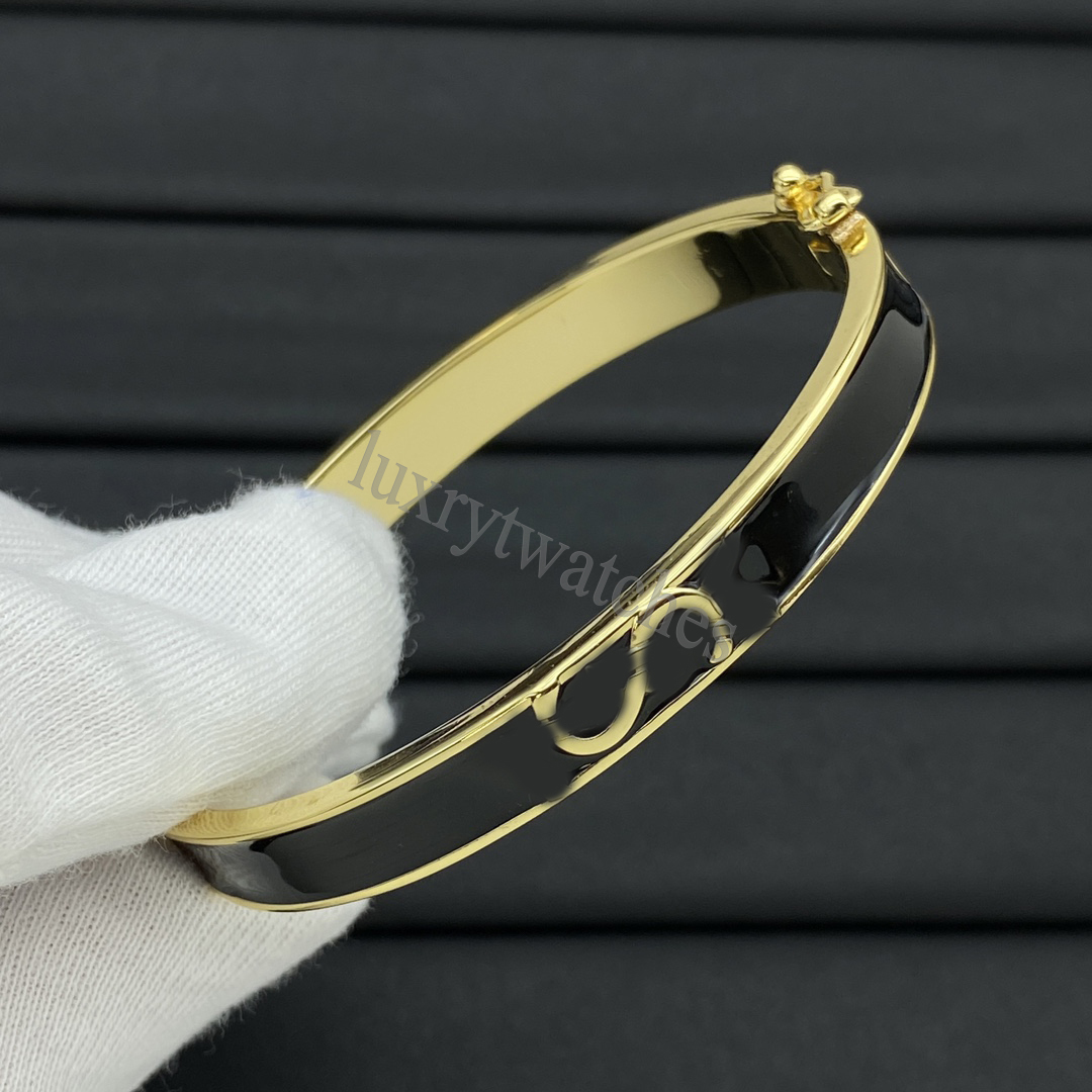 Branded Designer Girls Women Letter Charm Bracelets Elegant Love 18K Gold Silver Bangles y Grave Bracelet Fashion Jewelry Lady Part