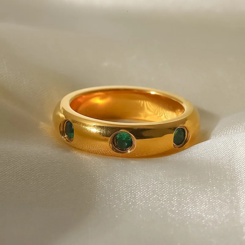 Gold Plated Stainless Steel Inlaid Green Zircon Ring Ladies Fashion Versatile Rings Jewelry 240713