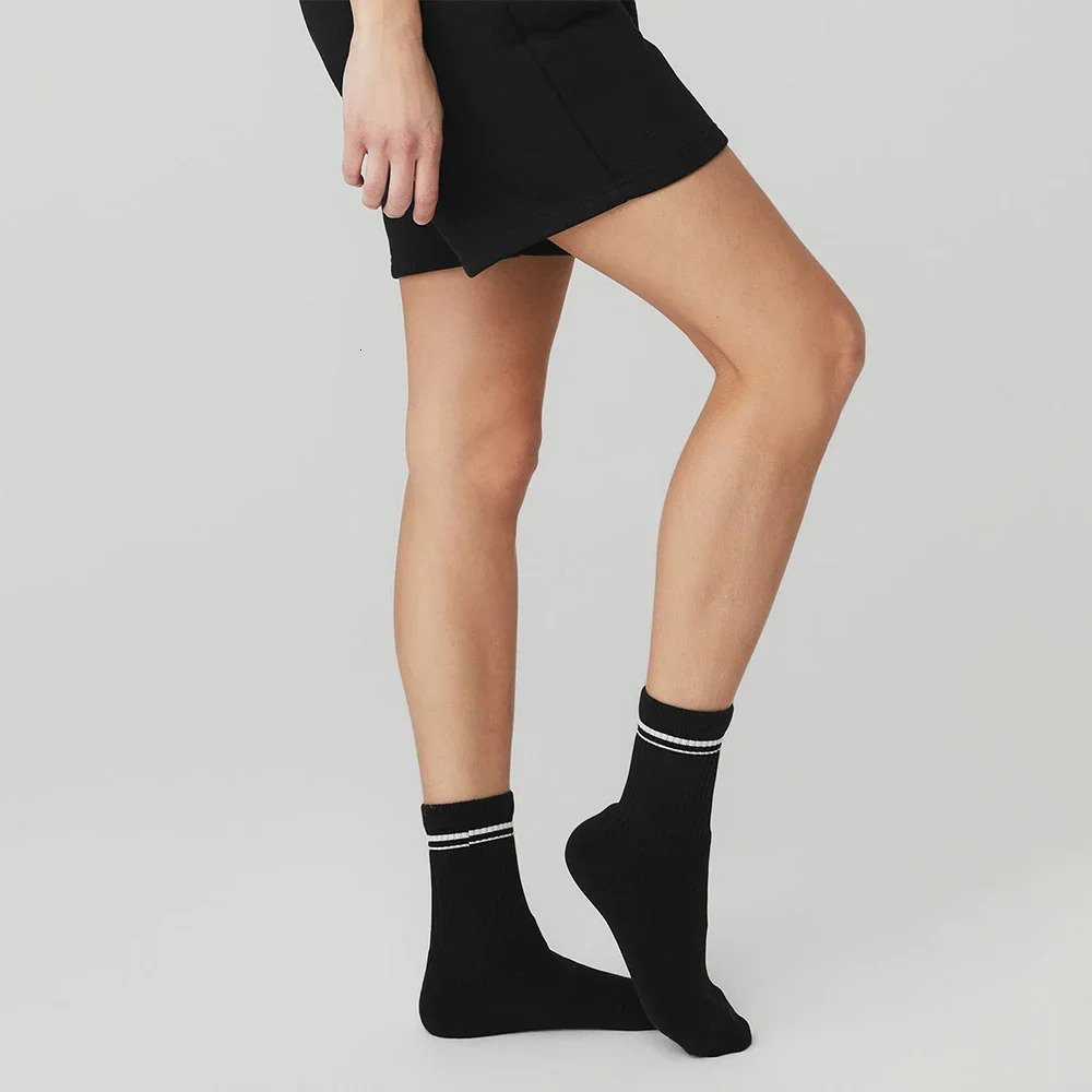 Yoga Socks Seasonal Unisex Black and White Mid Cap Accessories Sports Casual Cotton 240715