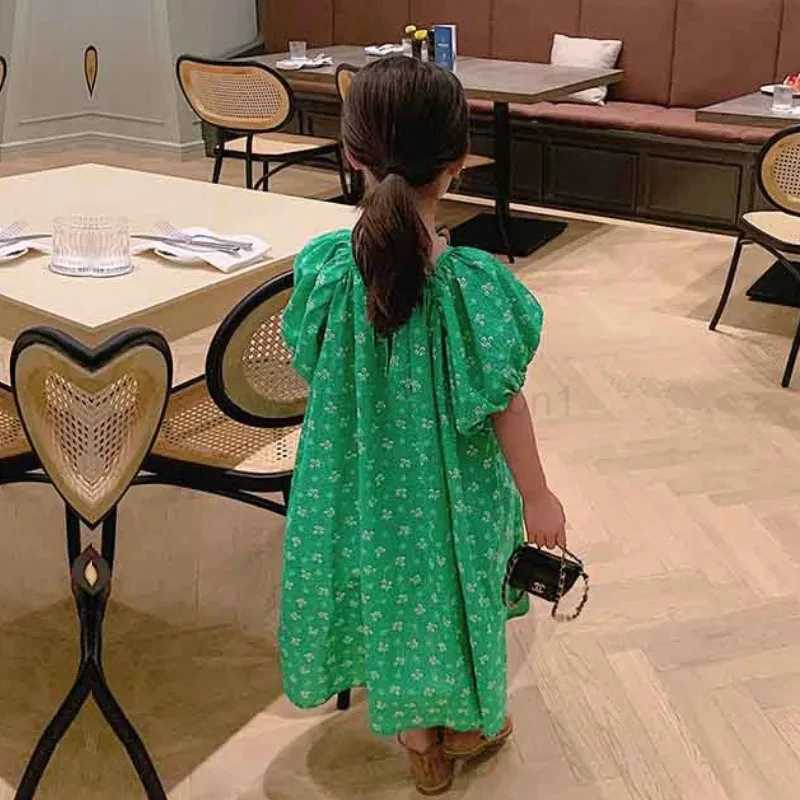 Dressed girls summer clothing sweet floral loose versatile casual 2-7 year Beibei countryside style fashion childrens clothingXJ240720