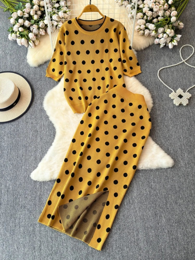 Foamlina Women Vintage Polka Dot Knitted Two Pieces Set Casual O Neck Short Sleeve Top and Elastic Waist Split Long Skirt Suits 240712