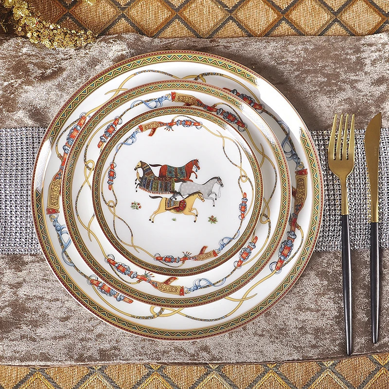 European Bone China Western Dish Plate Beautiful Ceramic Tableware el Decorative Plate For DessertSteakSnackWedding Gifts 240711
