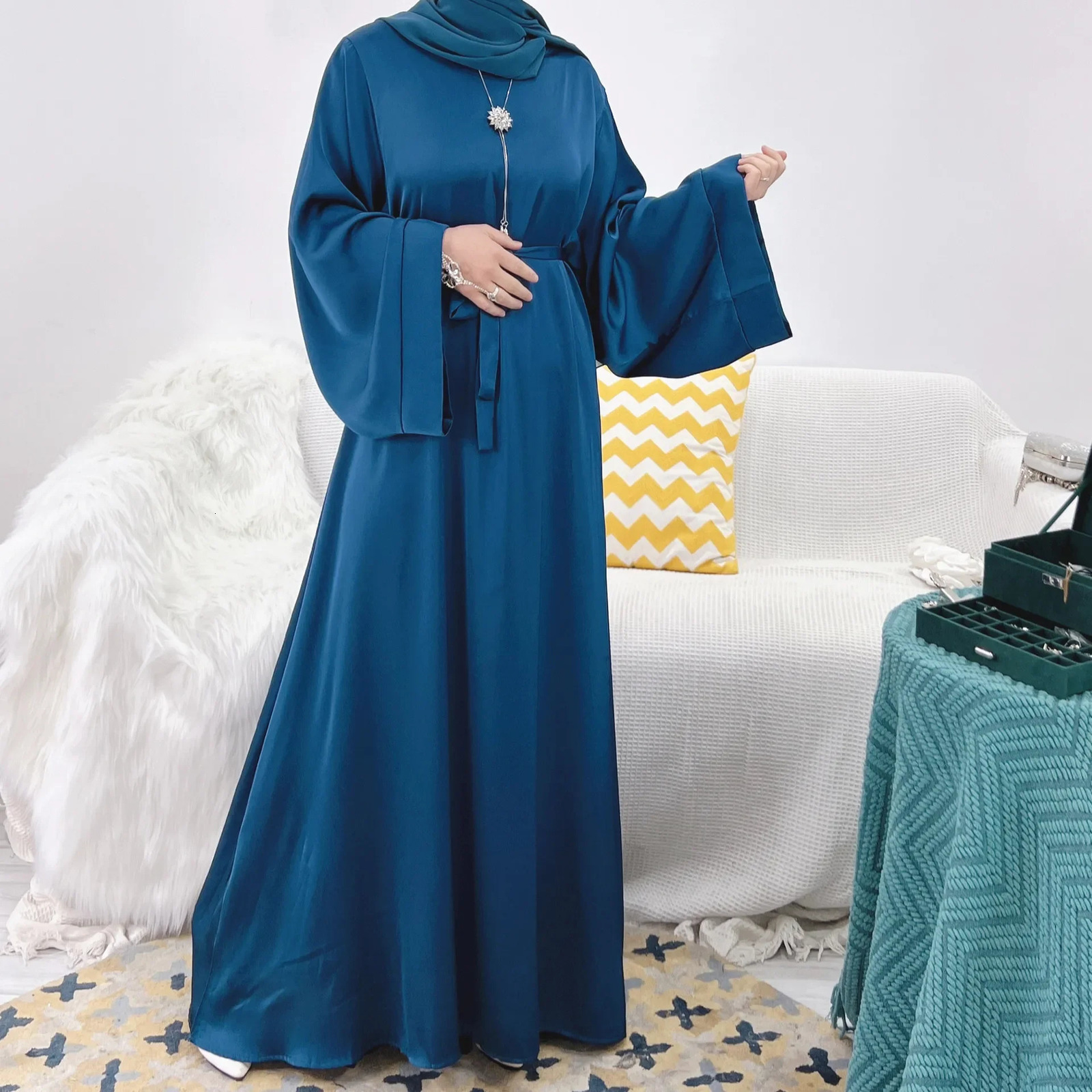 Plain Muslim Abaya Dress Dubai Ramadan Eid Casual Abayas for Women Turkish Hijab Satin Islamic Dresses Modest Clothes Kaftan 240712