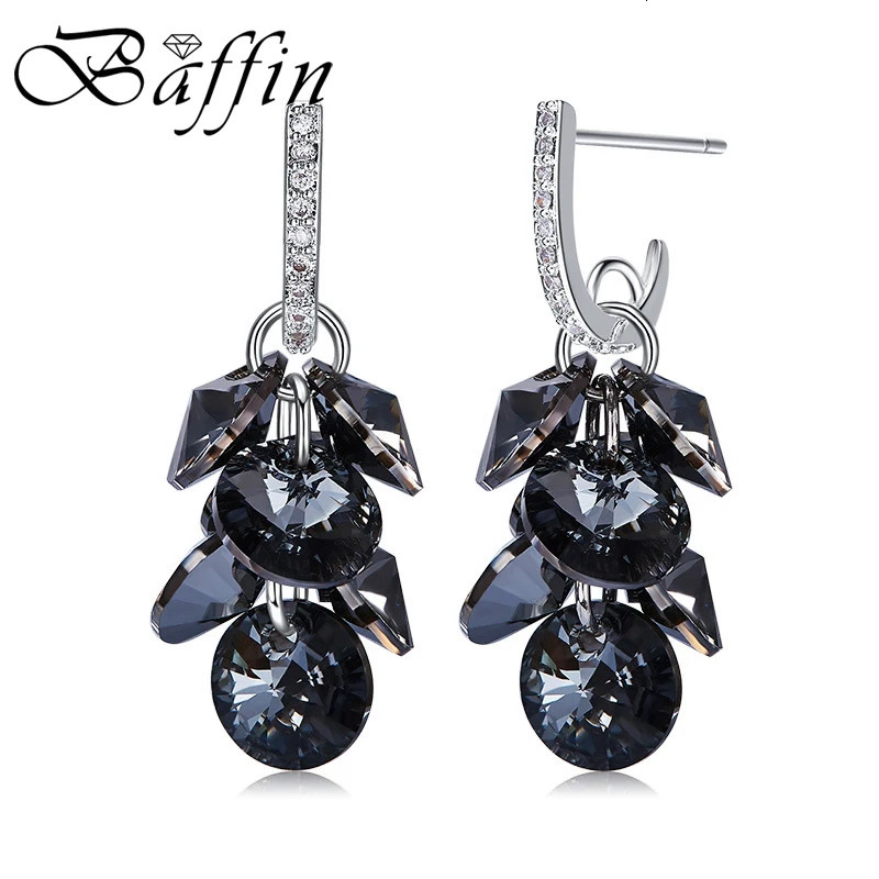 Korean womens evening drop earrings tassel rhinestone perforation used for parties and weddings silver ear pins jewelry crystal from Austria 240710