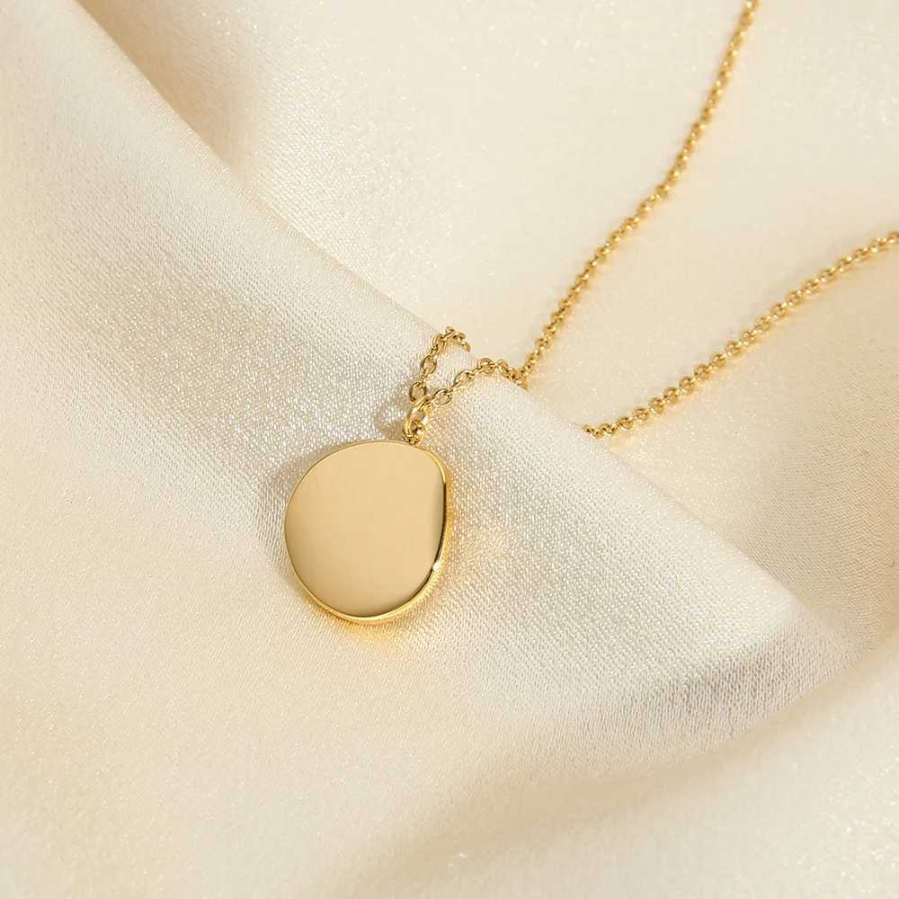 Pendant Necklaces 316L stainless steel PVD gold-plated geometric compass pendant necklace womens waterproof texture necklace 2022 J240719