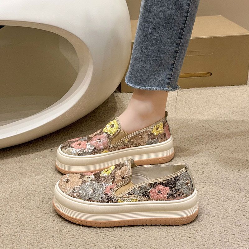 Luxury designer shoes in black and white Women New Design Shining Thick Sole Canvas Shoes Casual Soft Sliver Free shipping