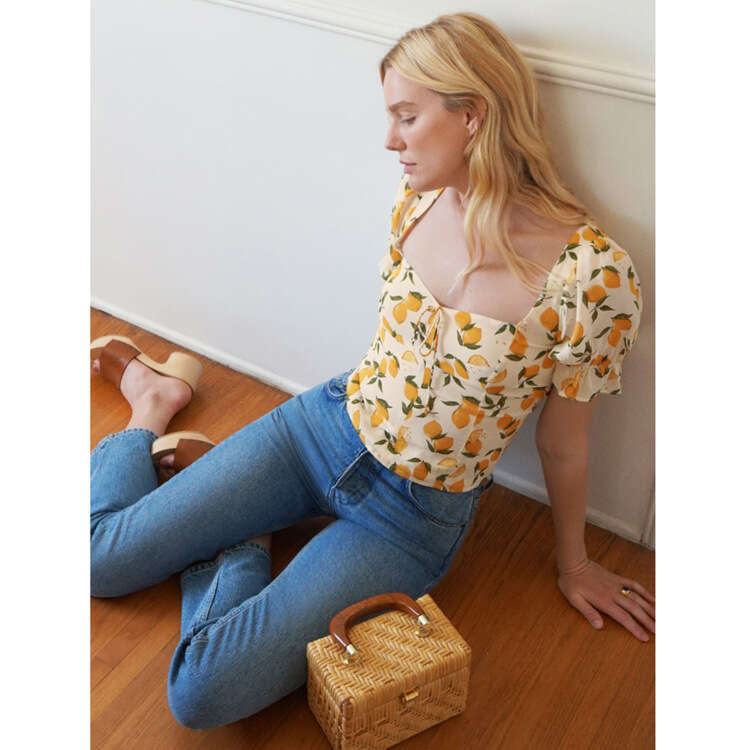 Singer T Shirt Summer Croptop Best Saller New Merchandise Fashion Spring Casual Slim Streetwear Long-sleeved Backless Couples Man Woman Tees Tops