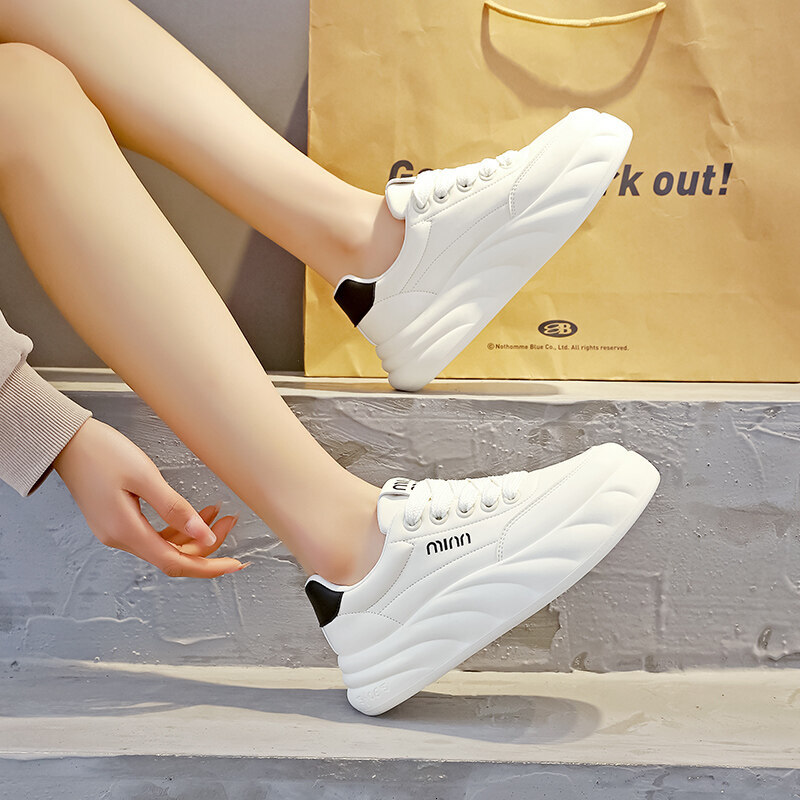 2024 Latest Women's Lightweight Casual Student Outdoor Sports Versatile Little White Shoes
