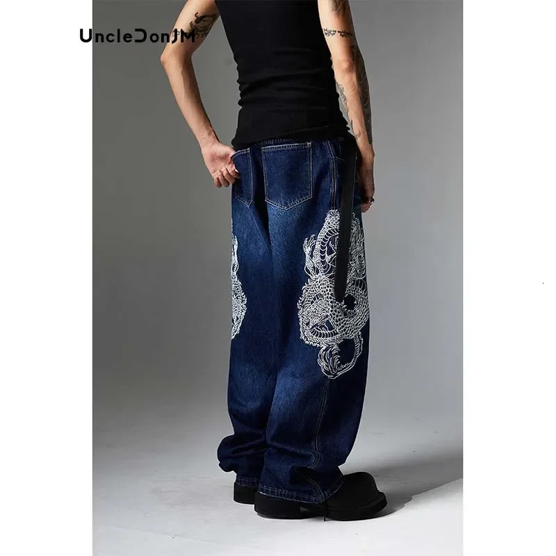 Embroidered Dragon Totem Jeans Hip Hop Baggy Jeans Streetwear Y2k Men's Jeans Loose Wide Leg Denim High Quality 240709