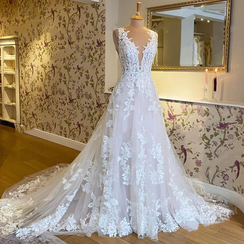 Exiqute A-Line Lace Appliques Wedding Dresses Backless Sleeveless Long Ivory Tulle Bridal Gown Sheer V-Neck Country Boho Bride Dress