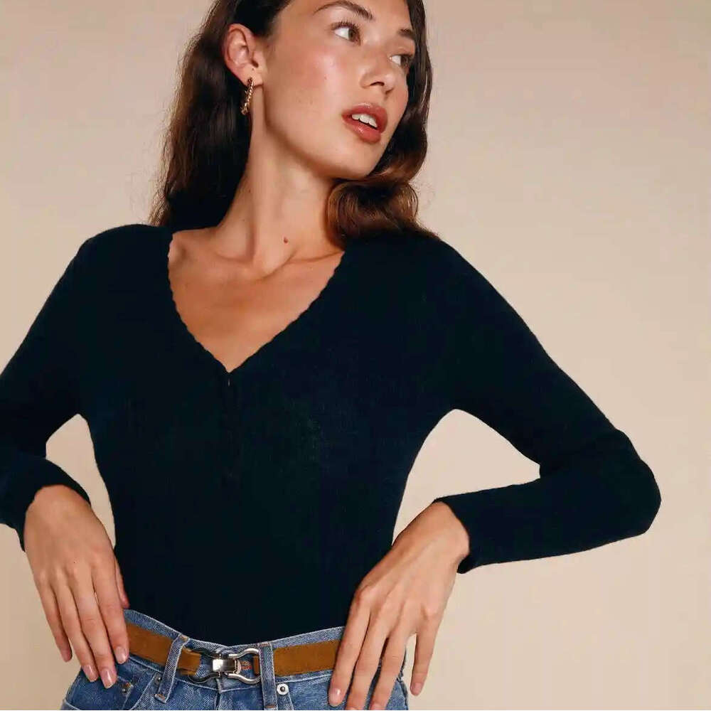 Designer Clothes Best Saller New Merchandise Retro Spring Fashion Casual Slim Streetwear Autumn Pure Cotton Backless Collar Blouse Lace Graphic T Shir