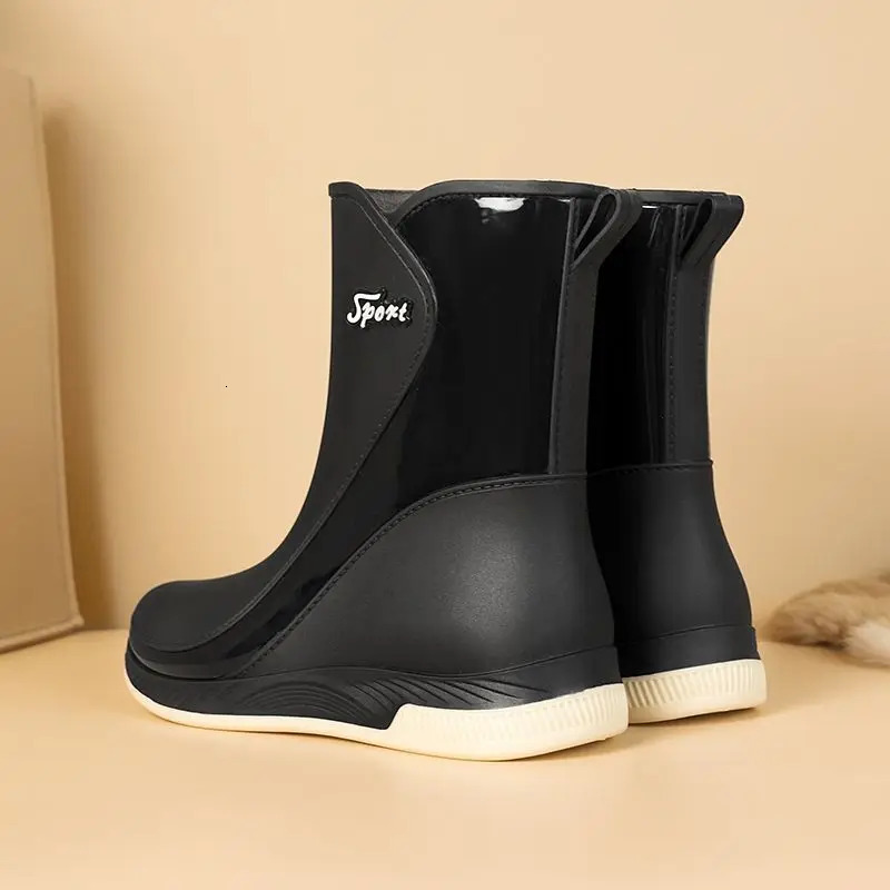 Rain Boots Mid-Calf Womens Outdoor Waterproof Shoes Work Leisure Fishing Rubber Shoes Non-Slip Wear-Resistant Cotton Winter 240712