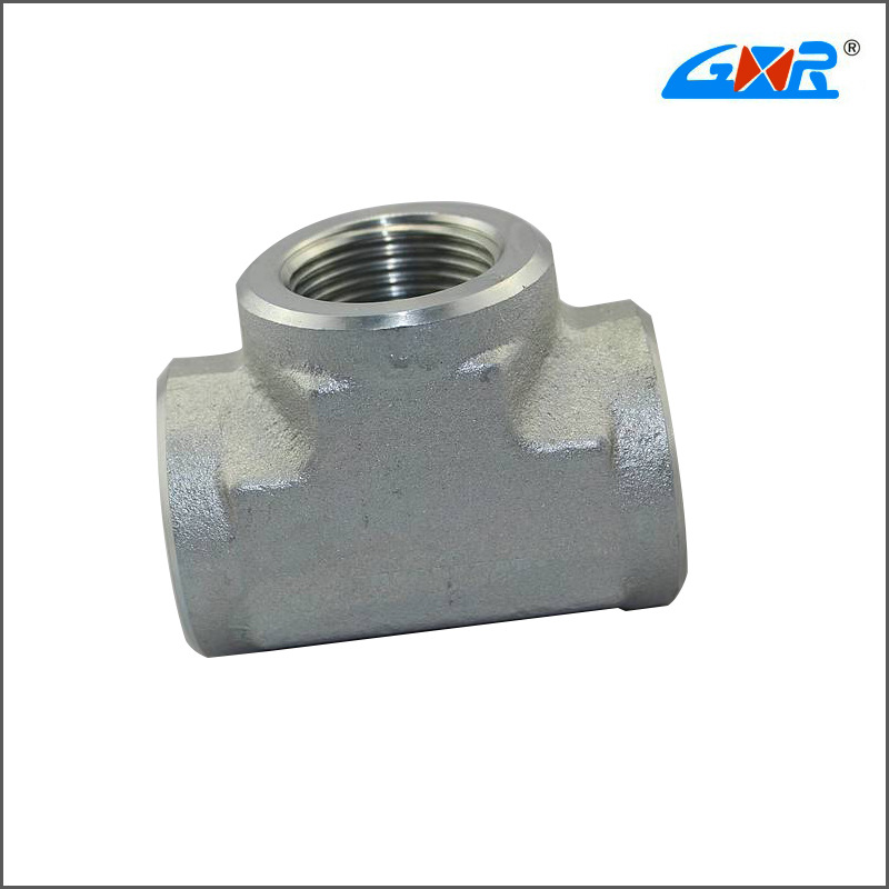 Manufacturer supplies multiple straight T-shaped gold-plated tube fittings with quality assurance, and wholesale supply of stainless steel fittings