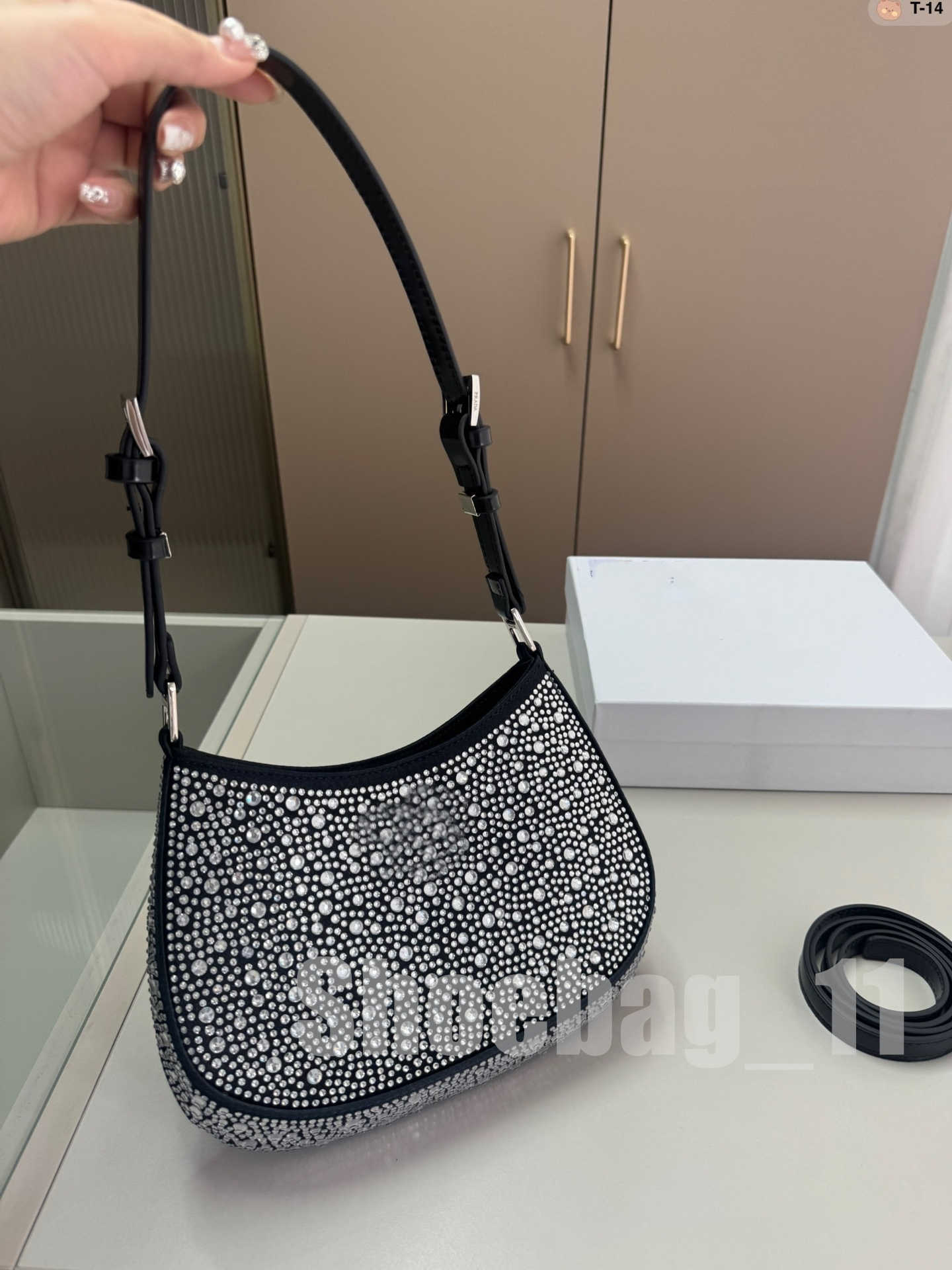 2024 New Fashion women Shoulder bags Trend Top Designer Rhinestone handbag crossbody Ladies underarm Bag One Handheld Style