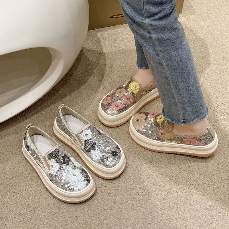 Luxury designer shoes in black and white Women New Design Shining Thick Sole Canvas Shoes Casual Soft Sliver Free shipping