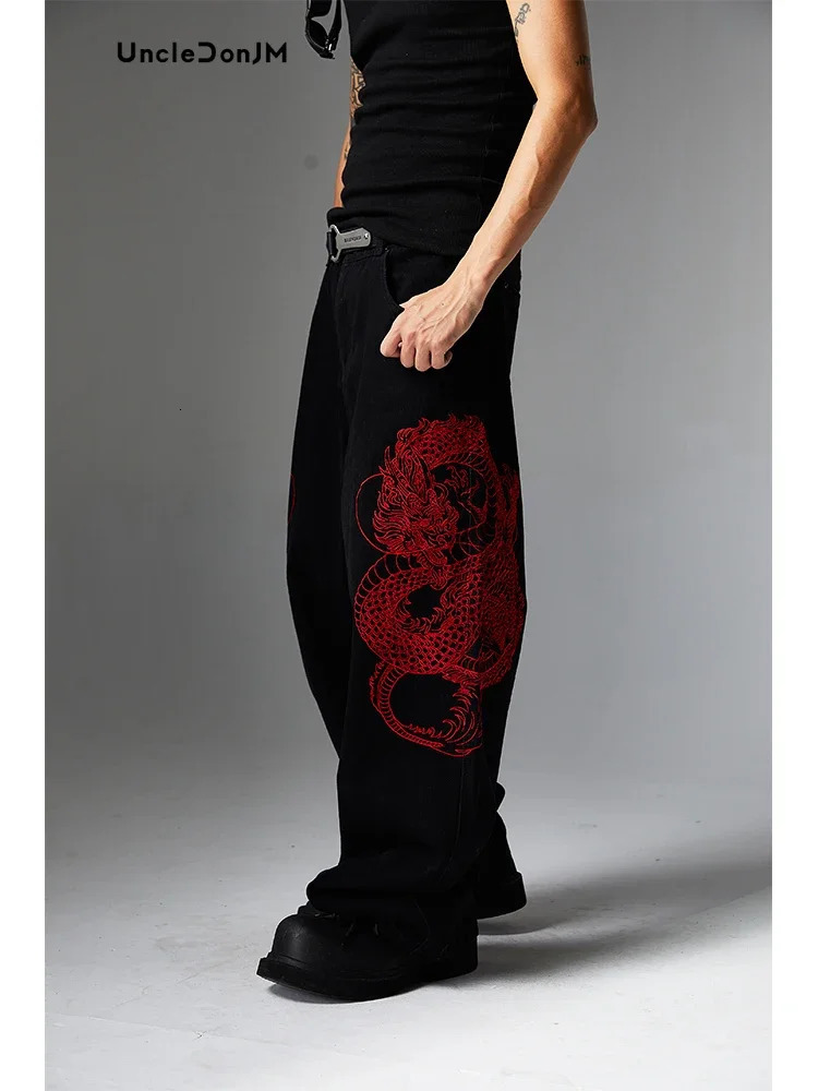 Embroidered Dragon Totem Jeans Hip Hop Baggy Jeans Streetwear Y2k Men's Jeans Loose Wide Leg Denim High Quality 240709