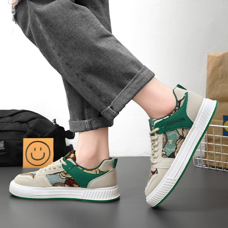 Men's Canvas New Platform Sneakers Trendy Lace-up Bear Skate 2024 Men Street Versatile Casual Shoes Tenis Male