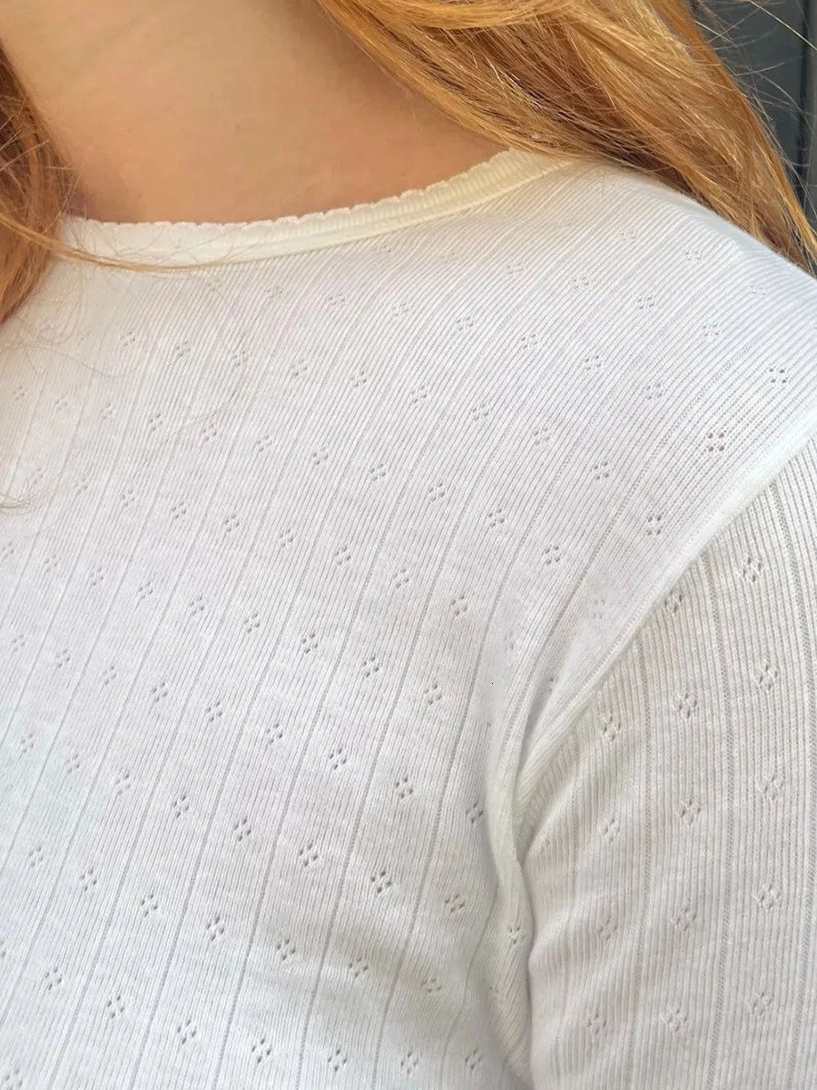 White Eyelet Slim Basic Long Sleeve TShirt Lace Trim Round Neck Cotton Casual Tee Shirts Vintage Simple Tshirts Y2k Tops 240716