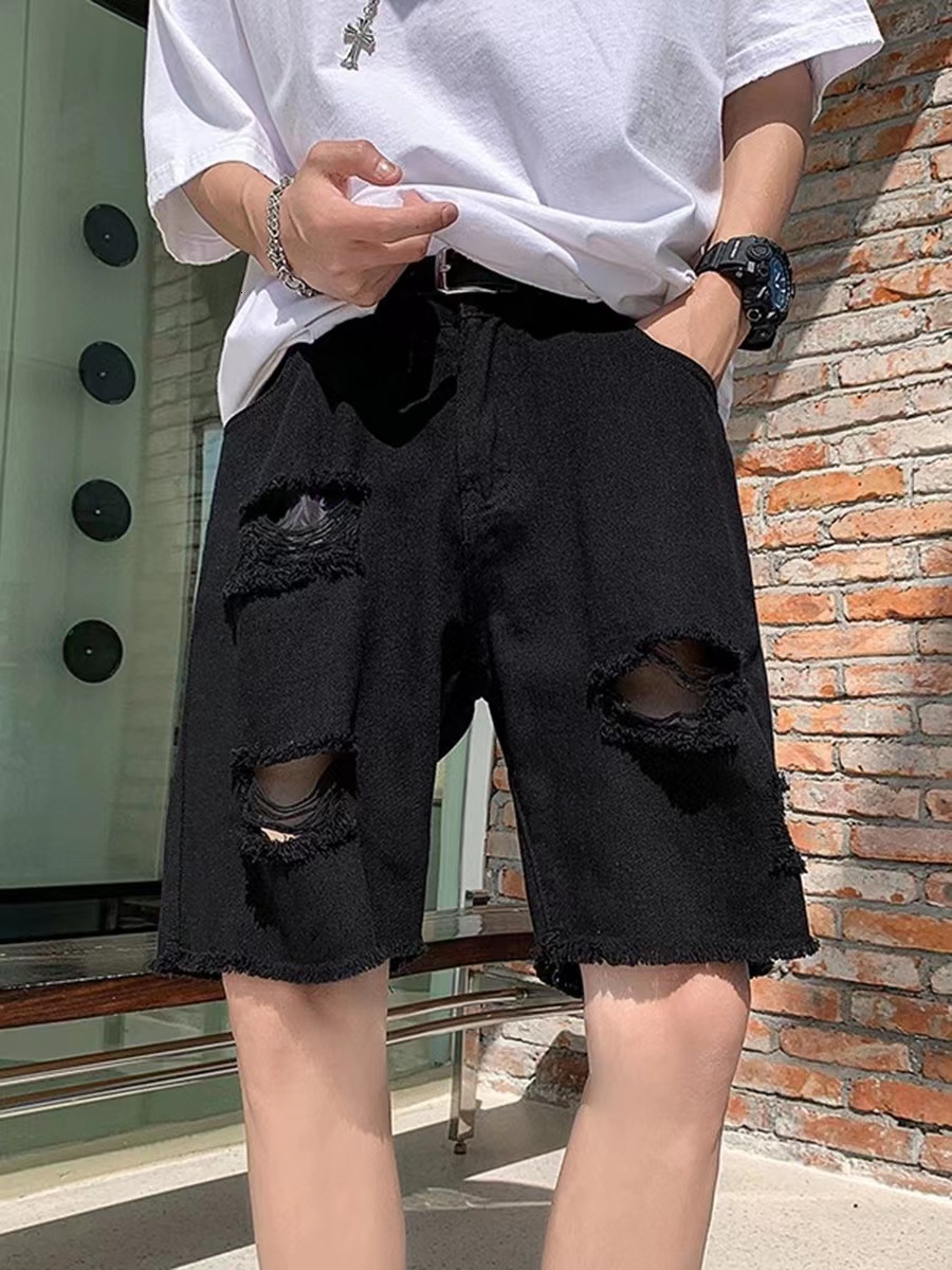 Hairy and ripped denim shorts for men, with a niche design. Summer thin cut pants, high street trendy ins, five quarter length pants
