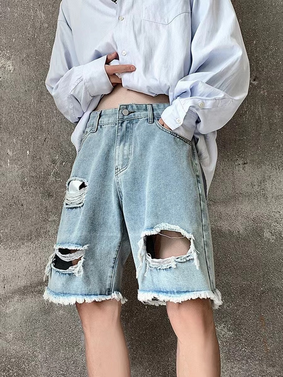 Hairy and ripped denim shorts for men, with a niche design. Summer thin cut pants, high street trendy ins, five quarter length pants
