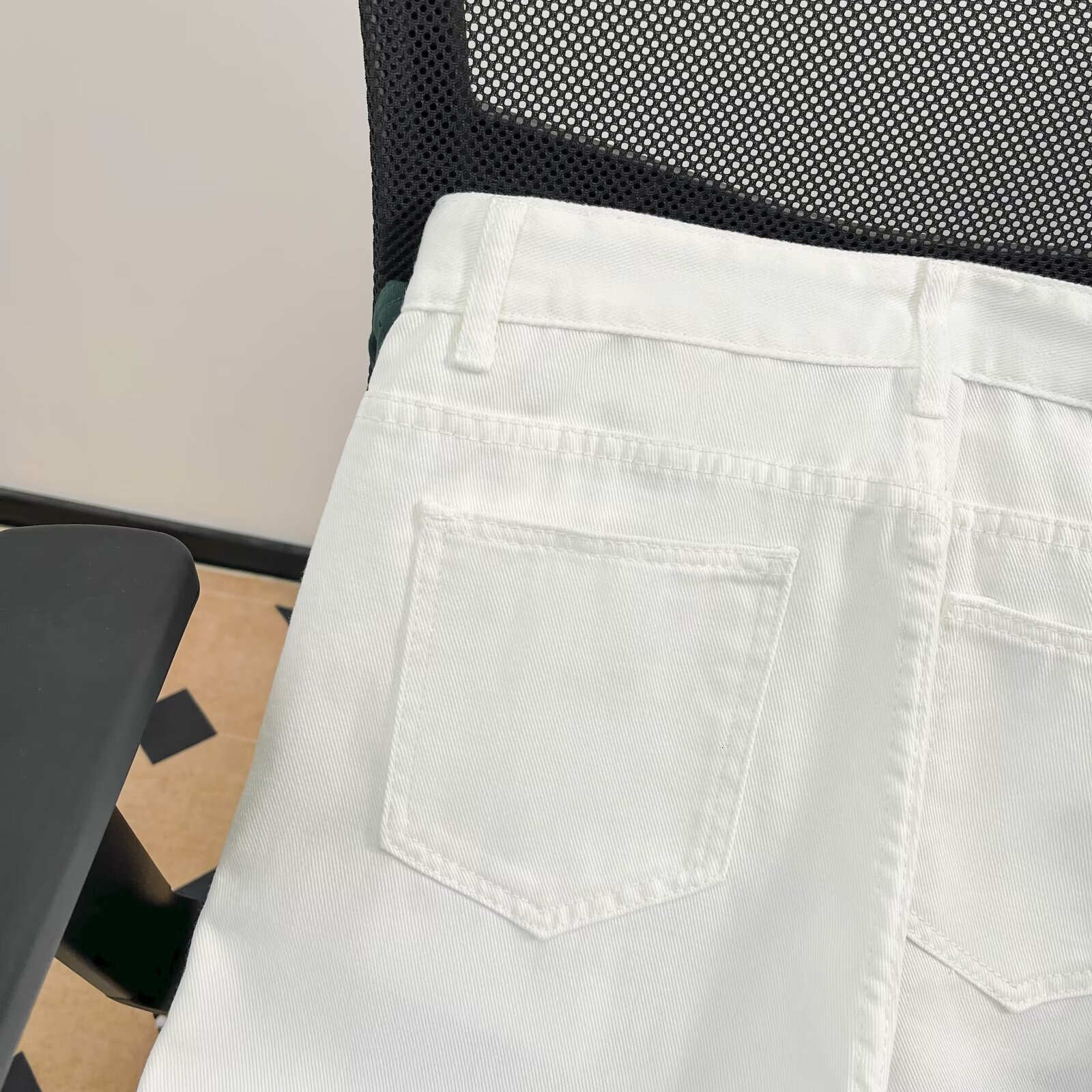 High street fashion brand black ripped denim shorts men's straight leg five part summer thin mid length Korean version trendy horse pants