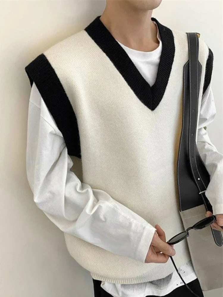 White Striped Knitted Sweaters for Men Vest V Neck Man Clothes Sleeveless Waistcoat Thick Winter Old Cotton Sale S 240716