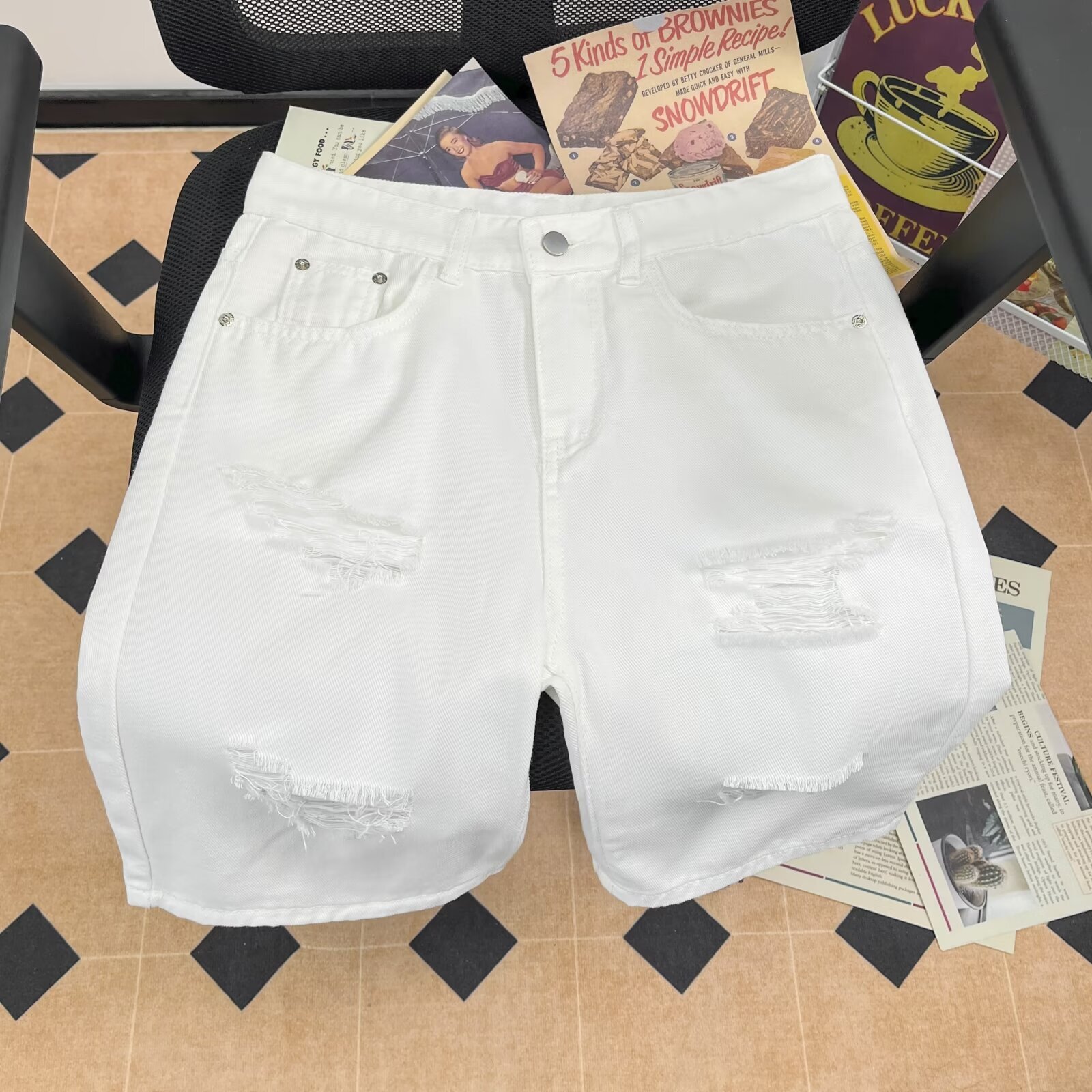 High street fashion brand black ripped denim shorts men's straight leg five part summer thin mid length Korean version trendy horse pants