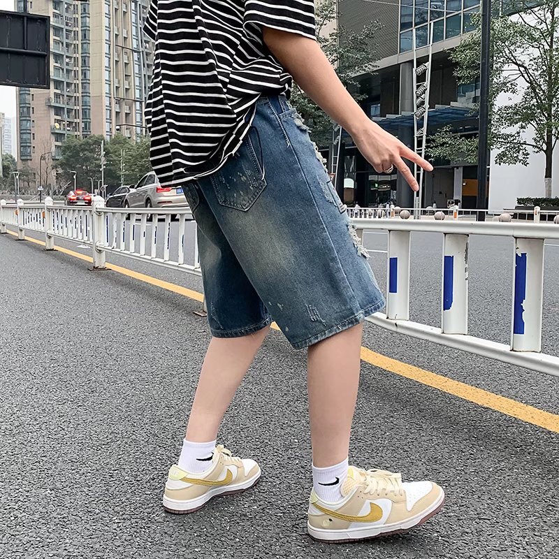Men's denim shorts with holes, personalized Korean style slim fit mid length pants, summer thin cut, 5-point jeans