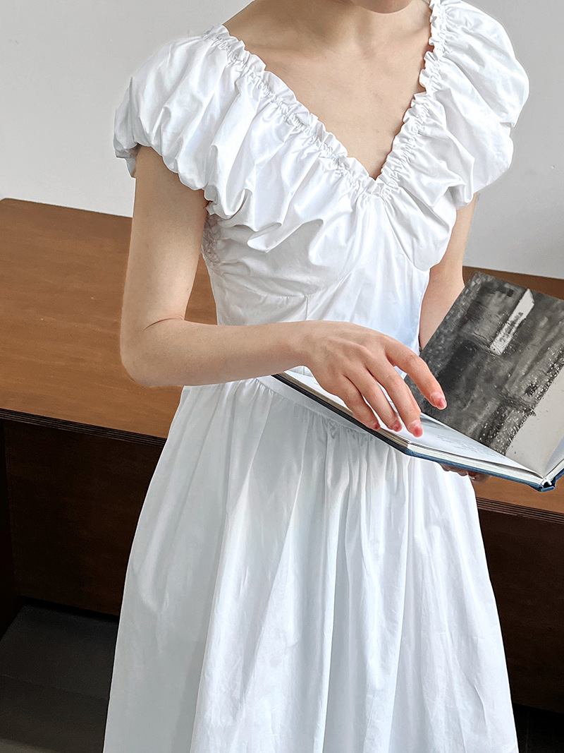 French style waist cinched backless V-neck dress for wing a sense of luxury and sleeveless pleats
