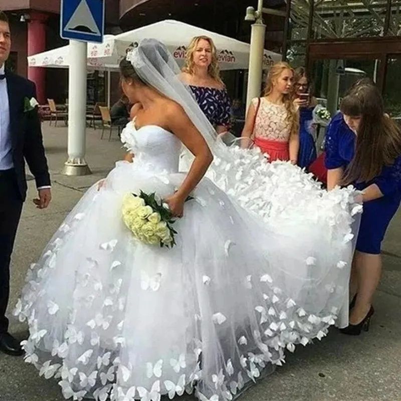 D Amazing Butterfly Appliques Court Train Princess Tulle Dresses Sweetheart Dubai Arabic Boho Princess Wedding Gowns