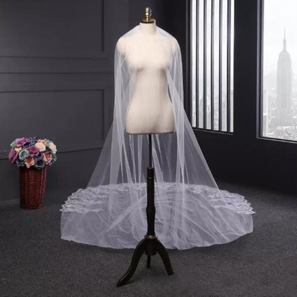 Luxury 4 Meters Long Bridal Veils Lace Sequins with Comb Applique Edge Wedding Veils Cheap Bridal Accessories Custom made