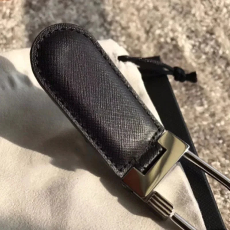Keychain Genuine Leather Stainless Steel Bracket Keyring for Mens Business Birthday Gifts Daily Use No Box 240711