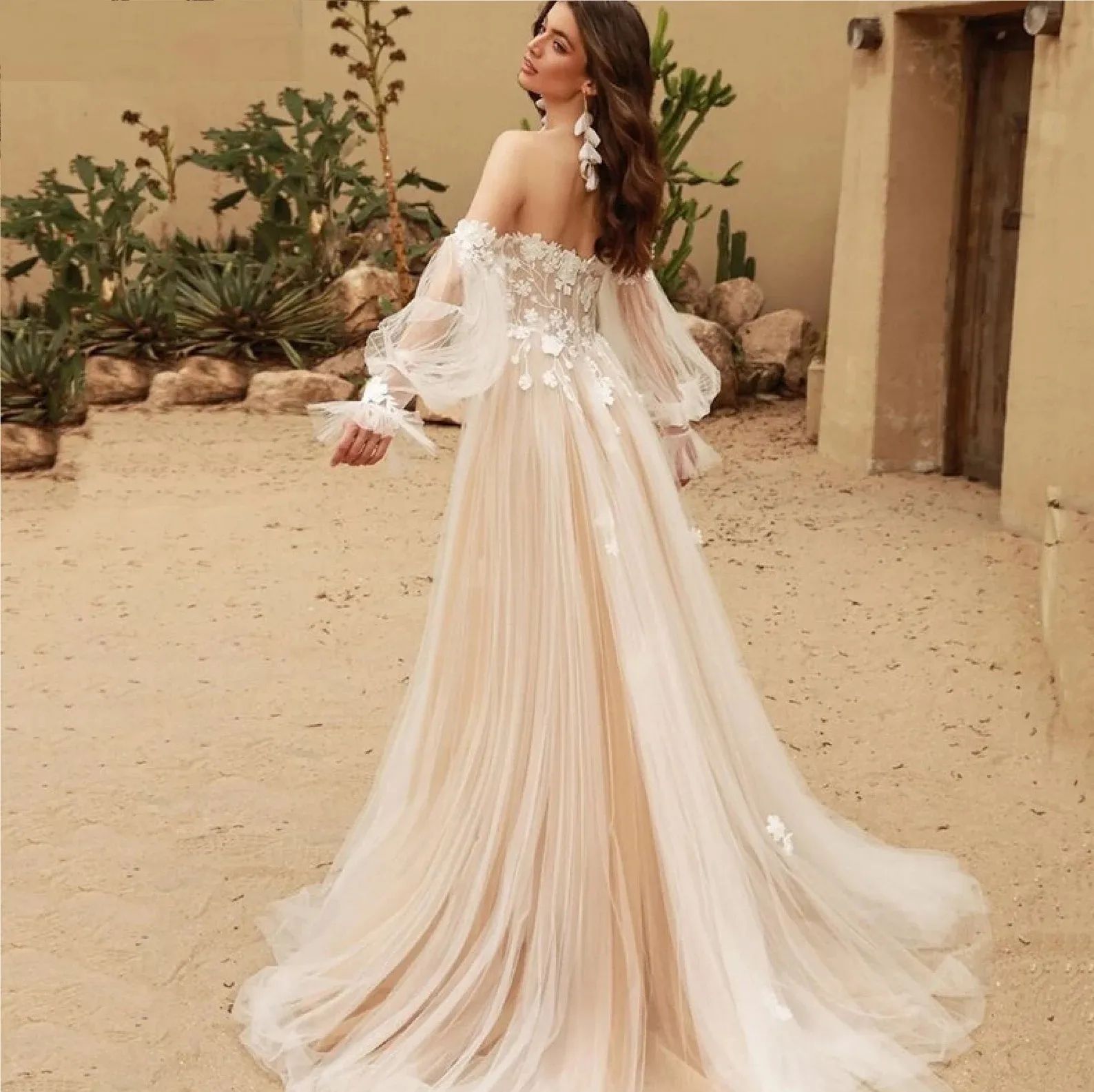 Bohemian Champagne Tulle A Line Wedding Dresses With Removable Long Sleeves Floral Lace Appliqued Bridal Gowns Sexy Sweetheart Bride Vestidos De Novi 