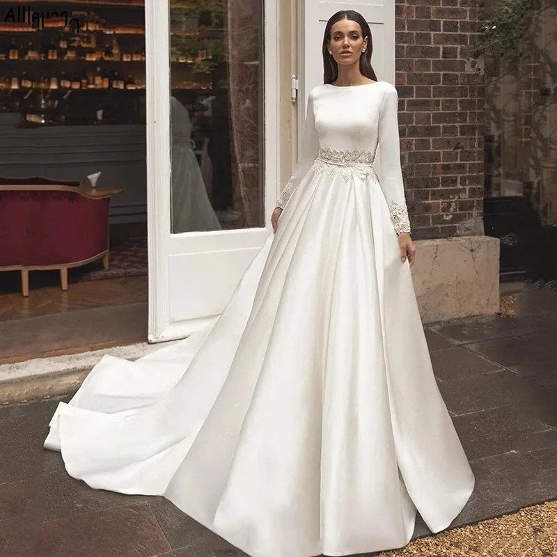 Modest Satin A Line Wedding Dresses For Bride Jewel Neck Appliqued Sash Boho Bridal Gowns Simple With Long Sleeves Sweep Train Muslim Elegant Robes de
