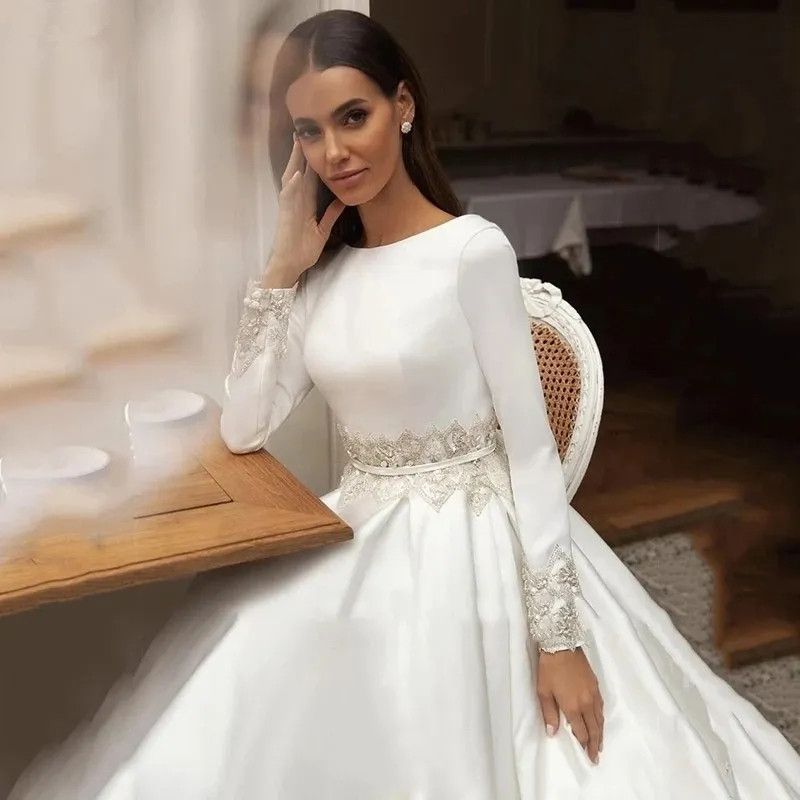 Modest Satin A Line Wedding Dresses For Bride Jewel Neck Appliqued Sash Boho Bridal Gowns Simple With Long Sleeves Sweep Train Muslim Elegant Robes de