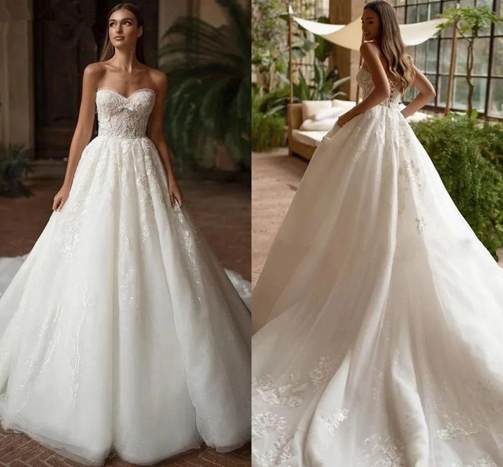 Glamorous Sweetheart Lace Appliqued Ball Gown Wedding Dresses Sexy Open Back With Long Court Train Bridal Gowns Sleeveless Formal Bride Dress Vestidos