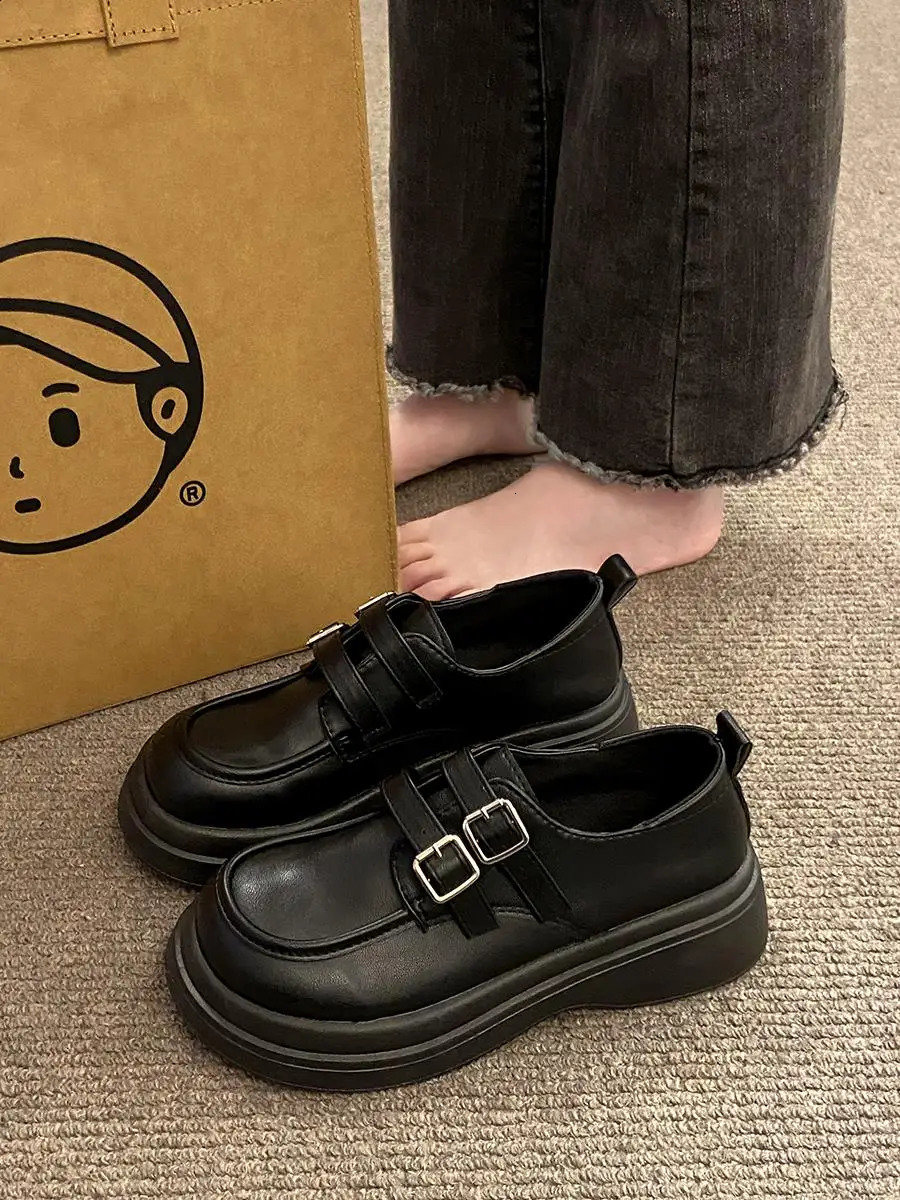 Shoes Woman 2024 Black Flats Oxfords Autumn Loafers With Fur Clogs Platform Round Toe Casual Female Sneakers All-Match British S 240708