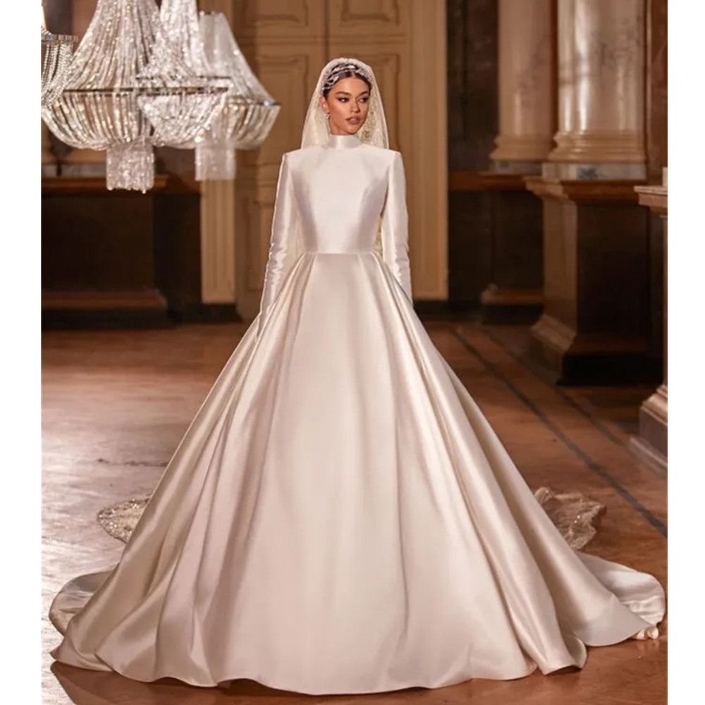 High Collar Muslim Ball Gown Wedding Dresses With Long Sleeves Modest Satin Church Bridal Gowns Court Train Illusion Buttons Back Dubai Arabic Vestido